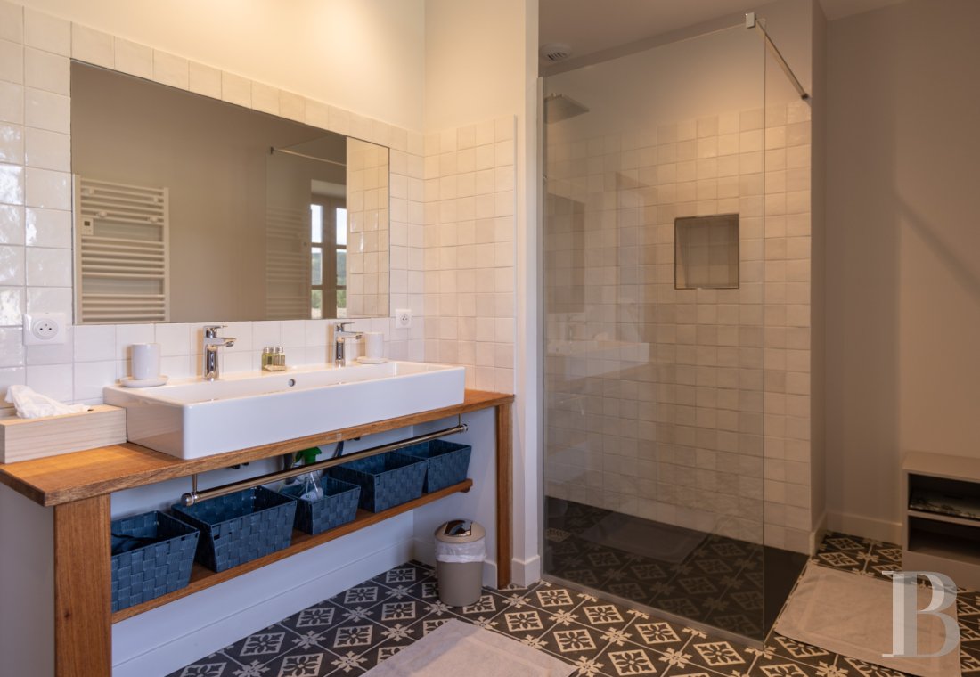 A former 17th-century farmhouse in the shadow of a chateau, in Saint-Alban-Auriolles in the Ardèche - photo  n°12